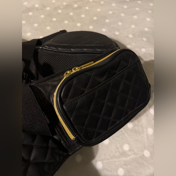 TUSHBABY Vegan Leather Carrier ✨ - Picture 6 of 13